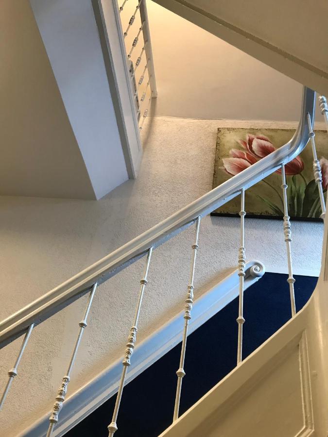 New Scheveningen Hotel 2*