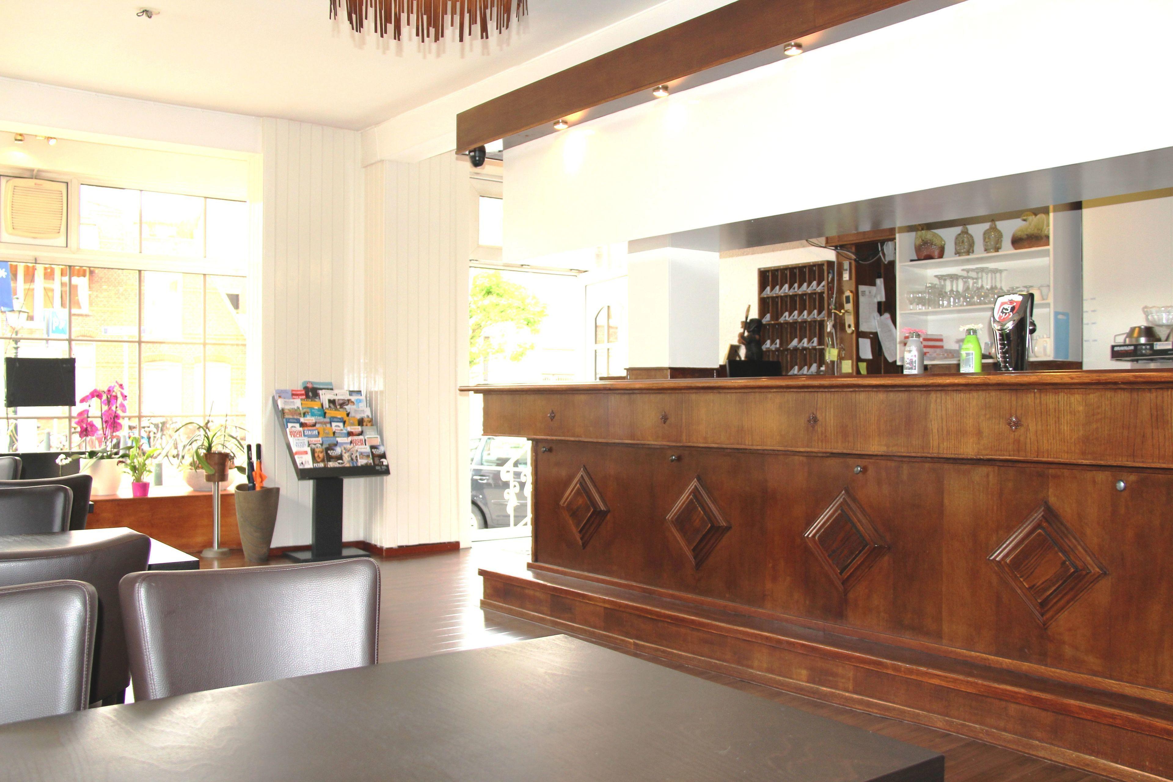 New Scheveningen Hotel 2*